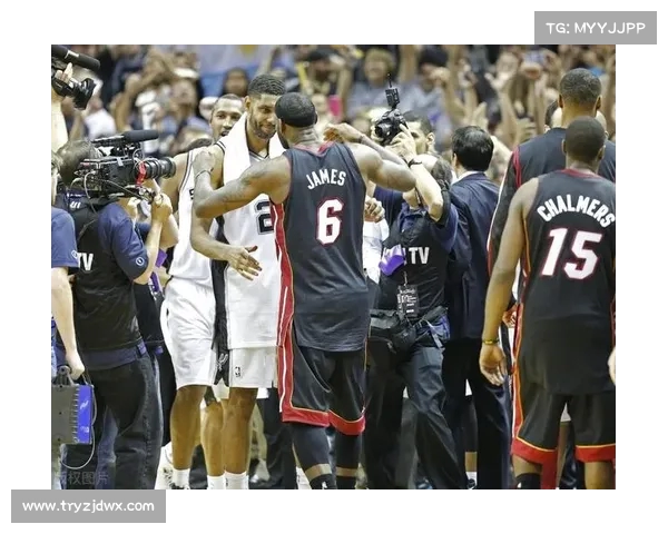 NBA十佳精彩时刻回顾 见证篮球场上最震撼的瞬间与传奇表演 NBA十佳精彩时刻回顾 见证篮球场上最震撼的瞬间与传奇表演